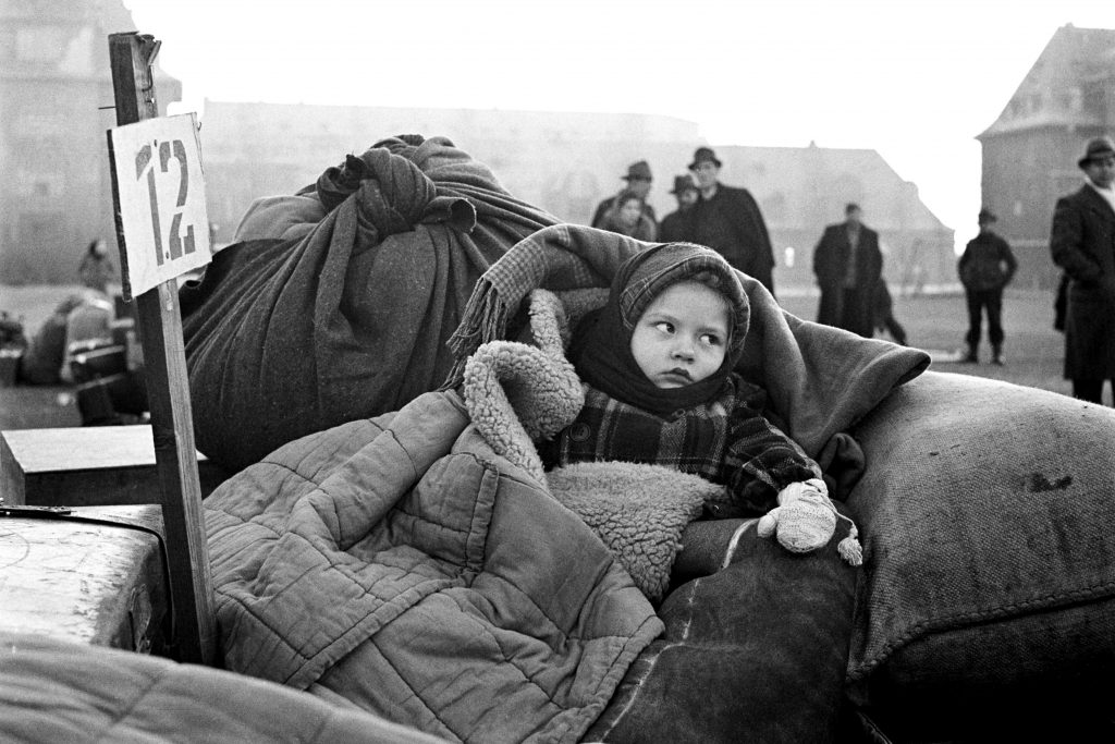 1946 A displaced child hotgraphed in the aftermath of World War II